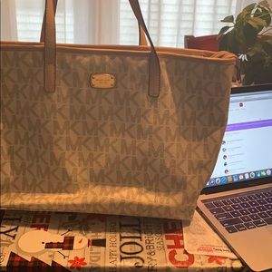 Michael kors large tote